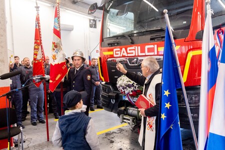 OBČINA PIVKA PREDAJA VOZILA GVC-1 PGD KOŠANA 6.5.2025 - Valter Leban-2110